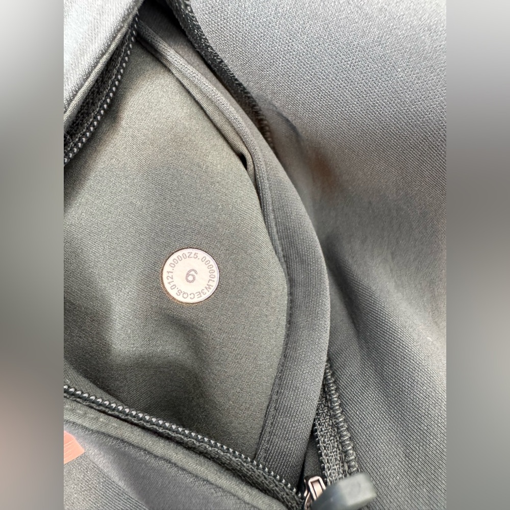 Lululemon AirWrap Pullover Hoodie - Picture 8 of 12